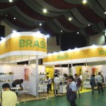Mais uma vez o Brasil se fez presente na ApiExpo com um belíssimo stand uque alojou inúmeras empresas apícolas do Brasil.